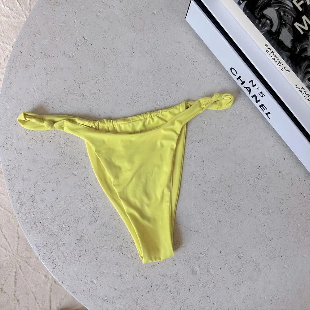 Frankie’s Bikinis “Gabe”‎ Bikini Bottom in Lemonade XS
